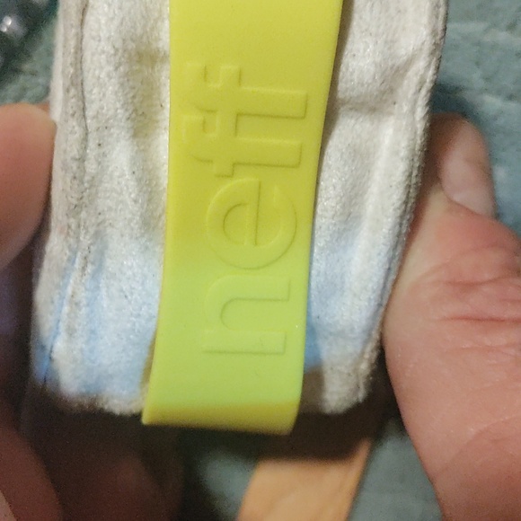 Woman's NeFF (Bandit) watch ( needs battery) - Picture 2 of 4